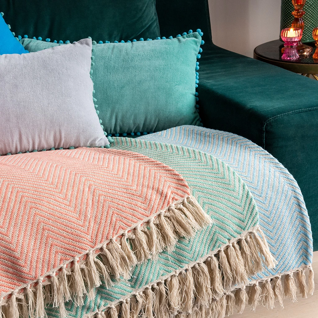 Large Coral Herringbone Throw (225 Cm X 150 Cm) - Image 3
